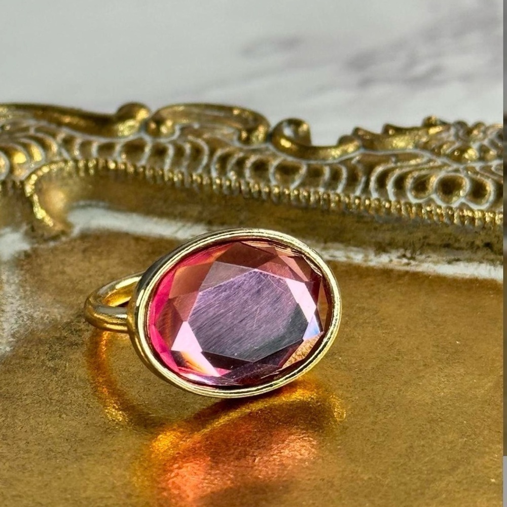 NWT Elegant Gold & Pink Crystal Ring - Size 6.5